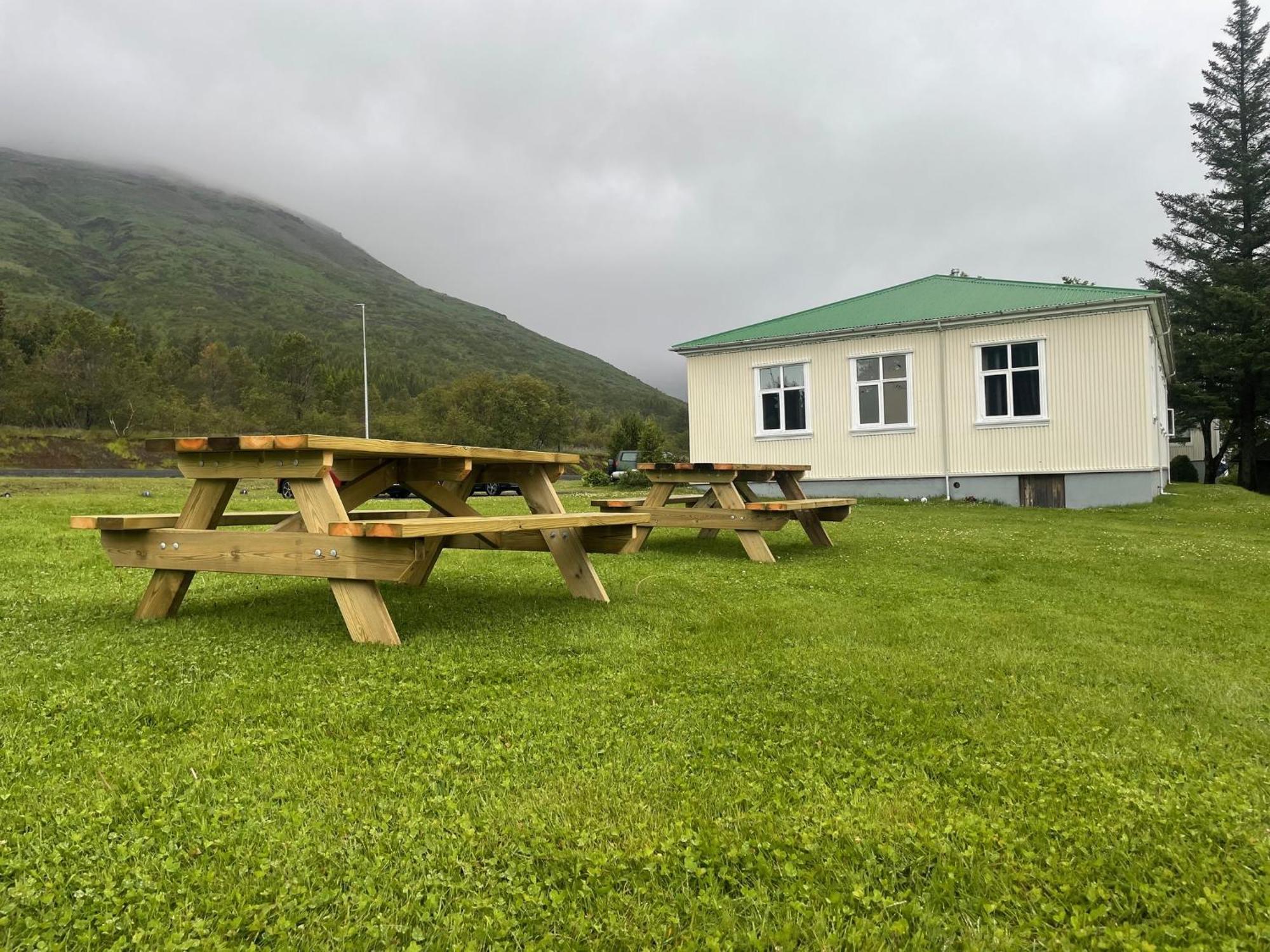 Bjork Guesthouse Лаугарватн Екстериор снимка