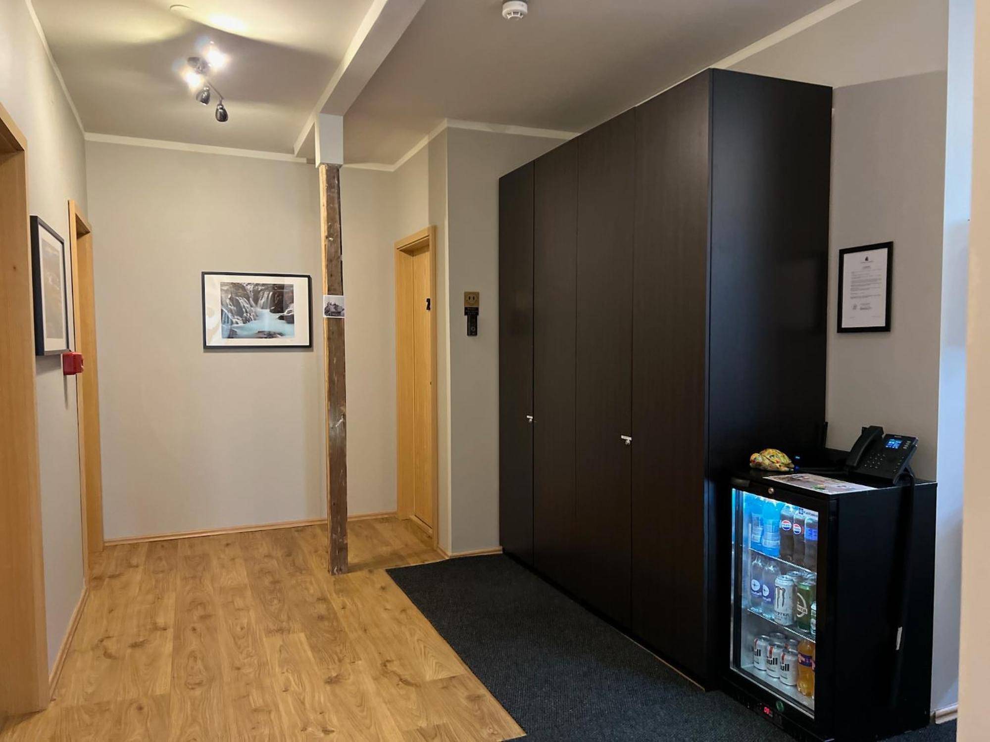 Bjork Guesthouse Лаугарватн Екстериор снимка